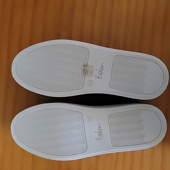 Boden Navy Blue Velvet Slip-ons Size 39 8-8.5 - Picture 5 of 5